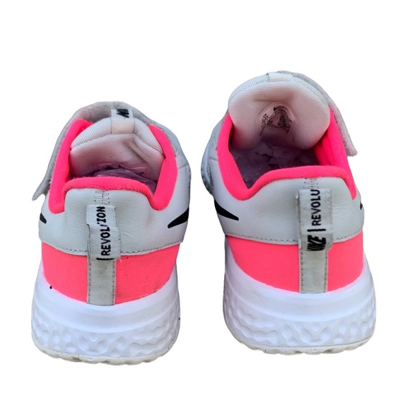 SOLD Nike ‘GS’ Revolution 5 Running Shoes Youth / Kids Sneakers - Picture 4 of 6